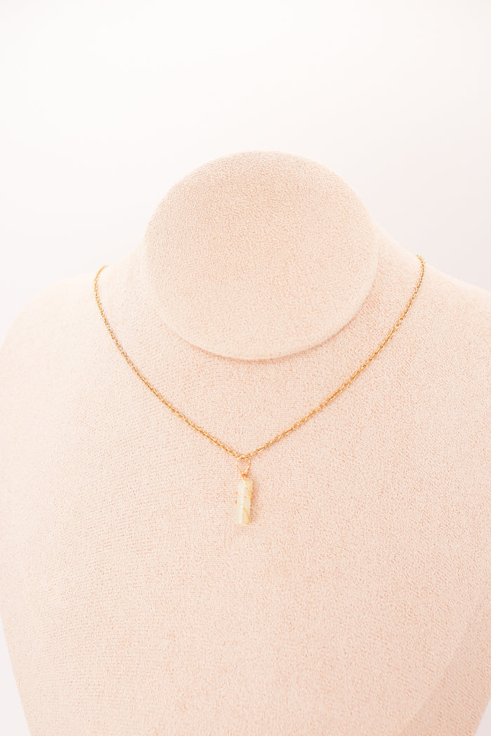 collier en pierres