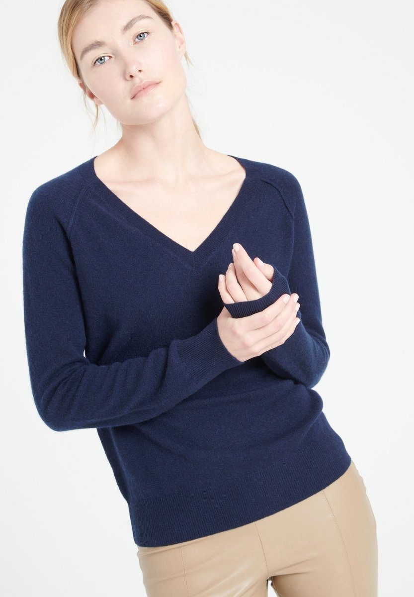 Pull col V cachemire bleu marine femme - LILLY 6